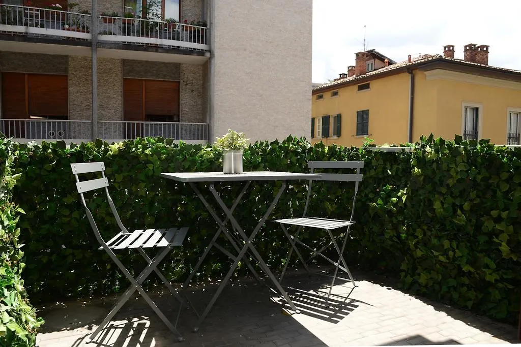 Art Design Appartamento Con Terrazzo By Logicasa Lake Como 0*,  Italy